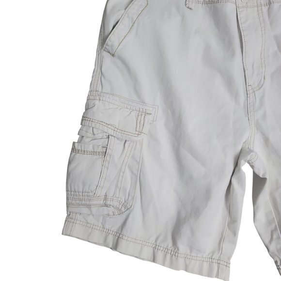 Union Bay Mens Size 40 Light Tan Cargo Shorts‎ 6 Pockets - Picture 2 of 7